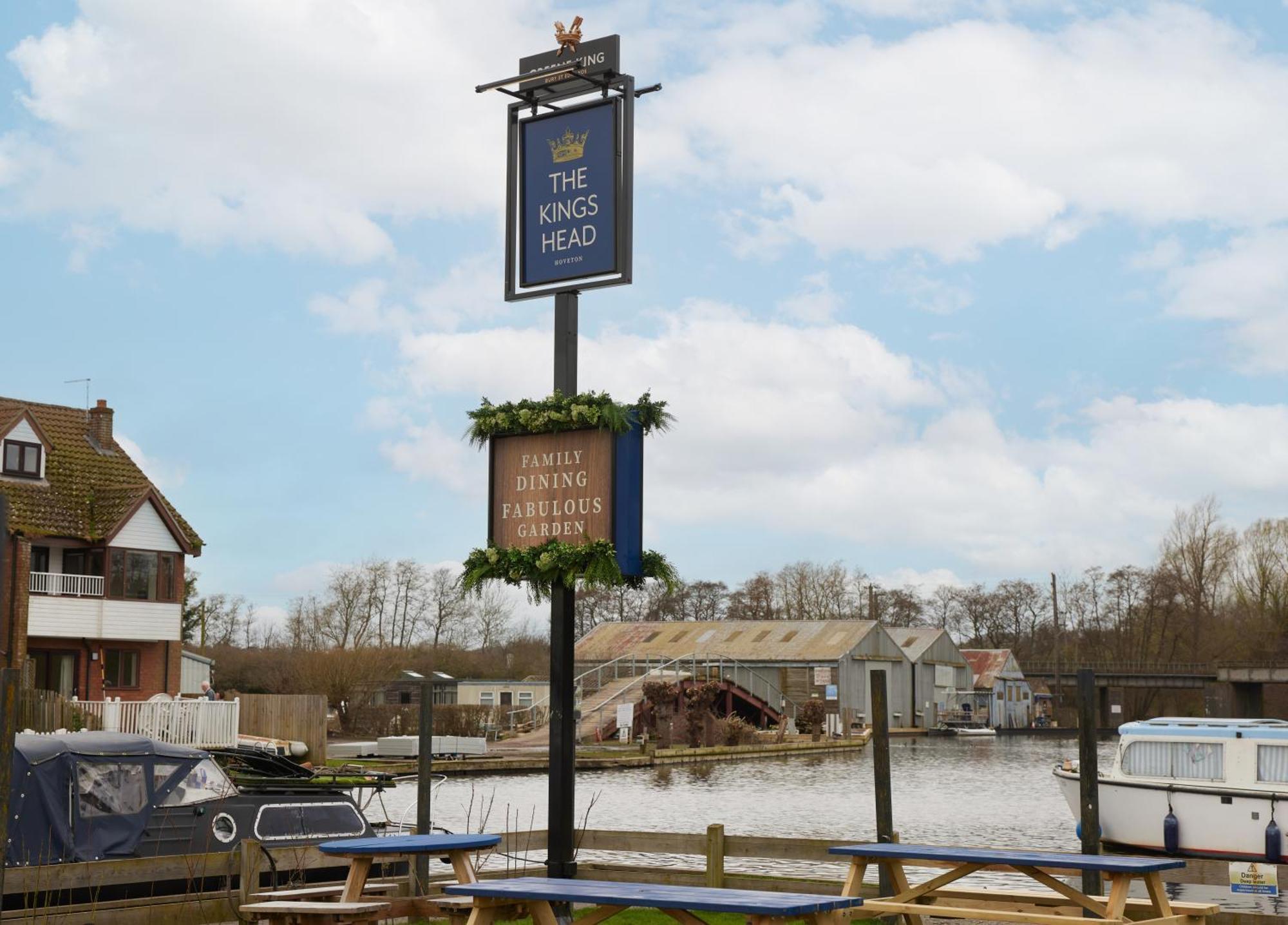 The Kings Head Wroxham By Greene King Hotel